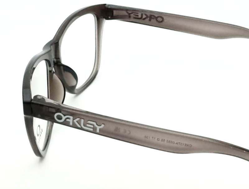 オークリーフロッグスキン（OX8137A）に新色が追加 - メガネのナイトウ