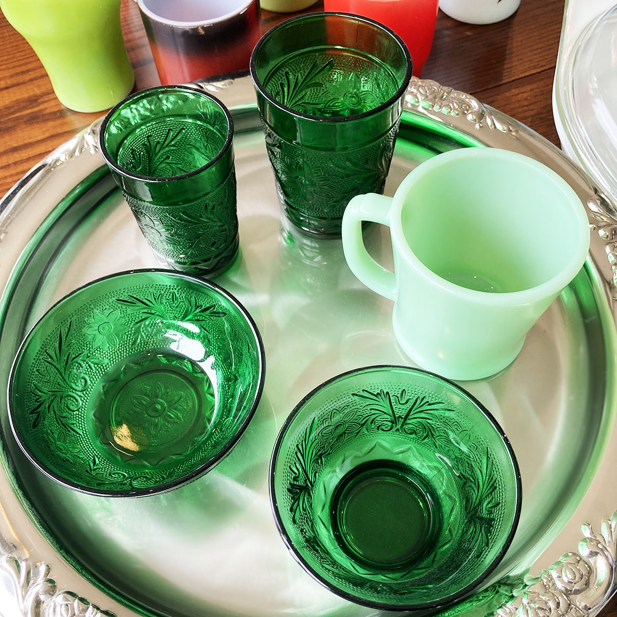 Fire-king 夏の食卓を彩るアンカーホッキング社のヴィンテージ食器たち