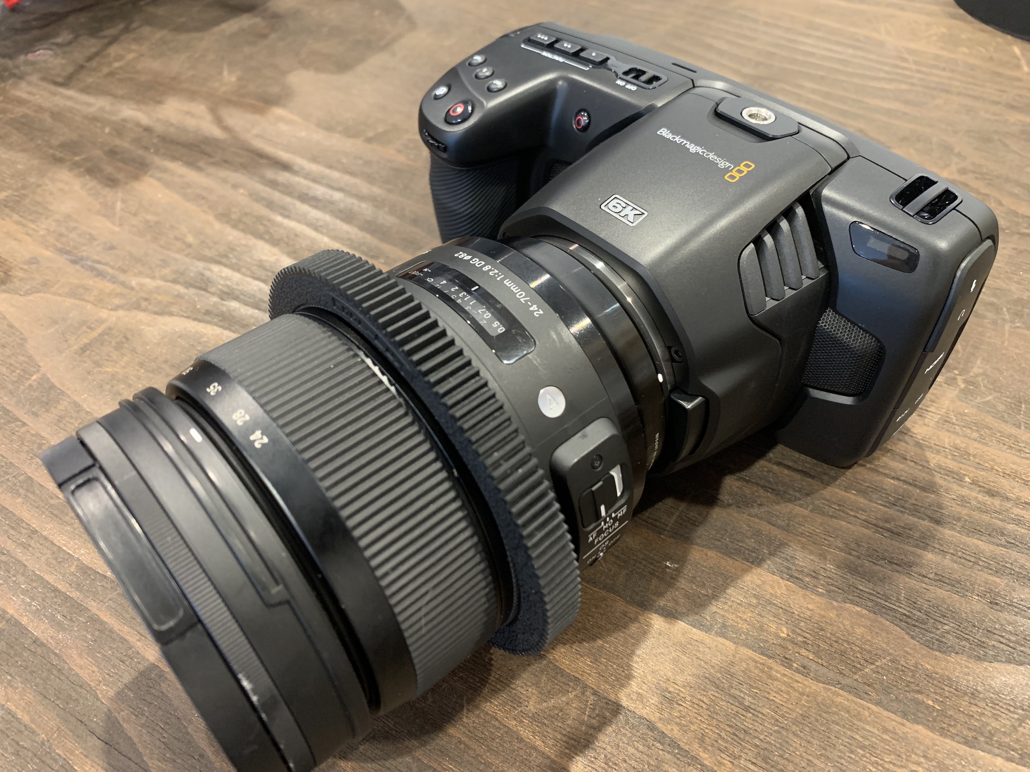 EFレンズを持ってるCanonユーザーにオススメ！ ブラックマジック