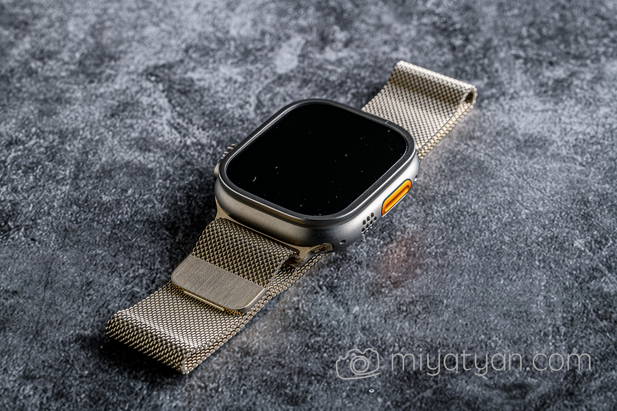 mį】Apple Watch UltraのバンドをApple純正ゴールドミラネーゼループに