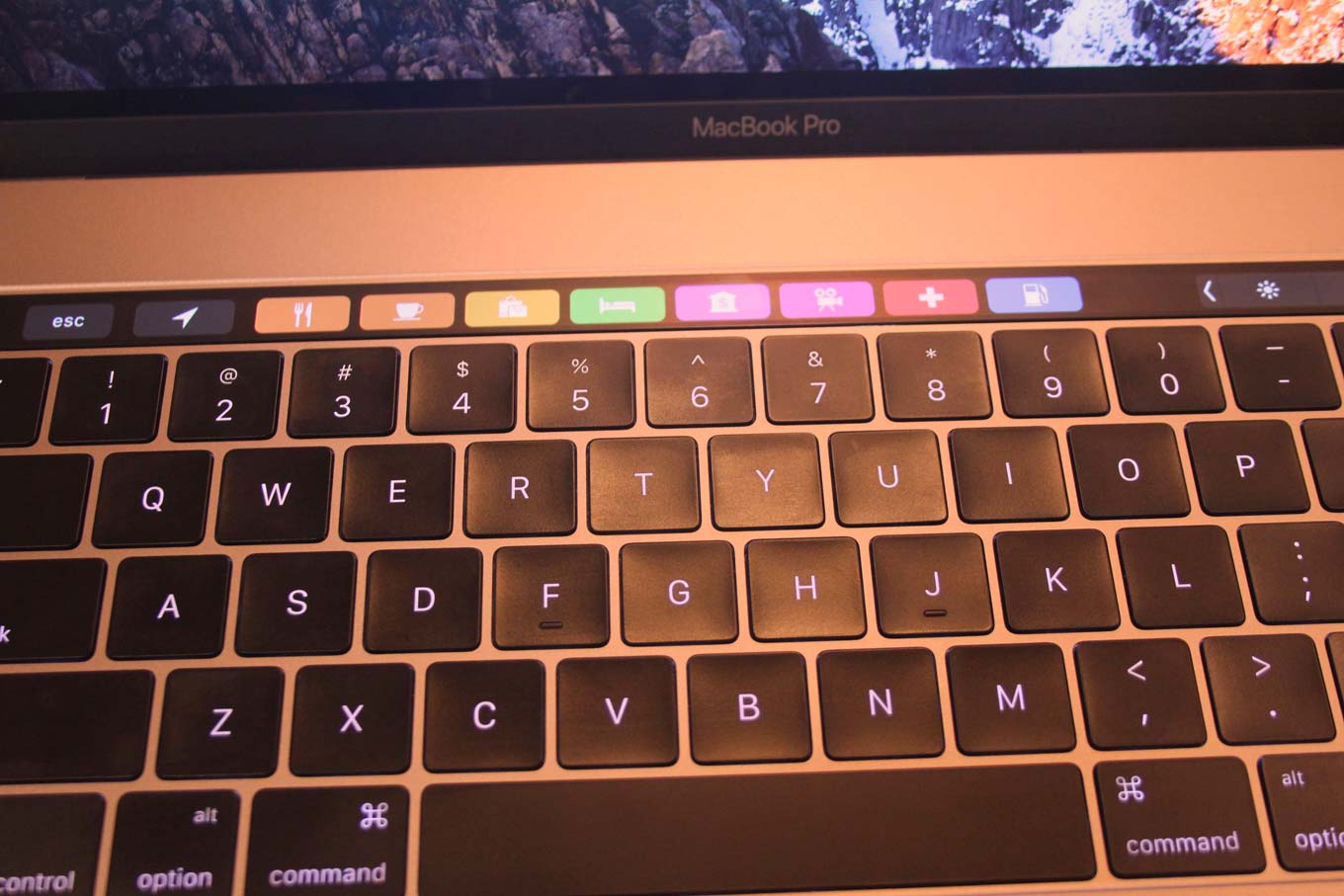 MacBook Pro with Touch Bar review: Keyboard chameleon – Six Colors