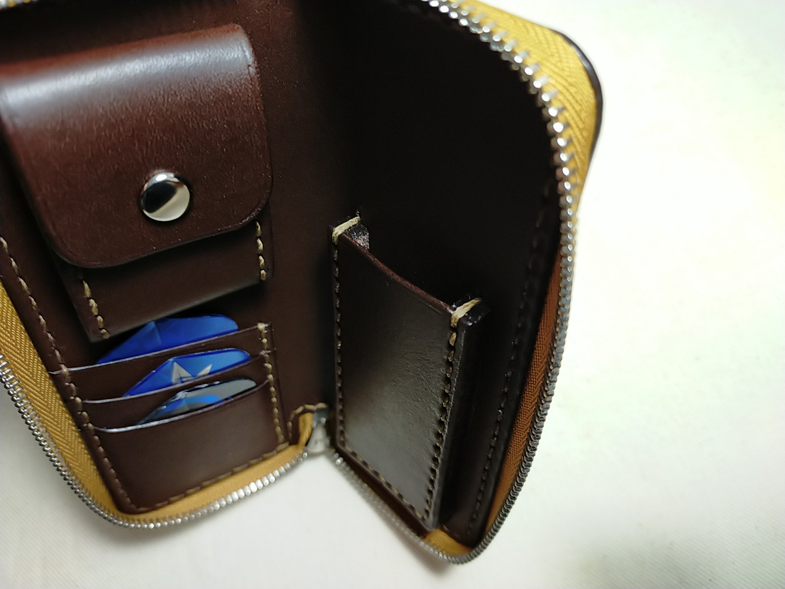 ラウンドファスナーダーツケース221209 | 革工房ノーツオーダーメイド