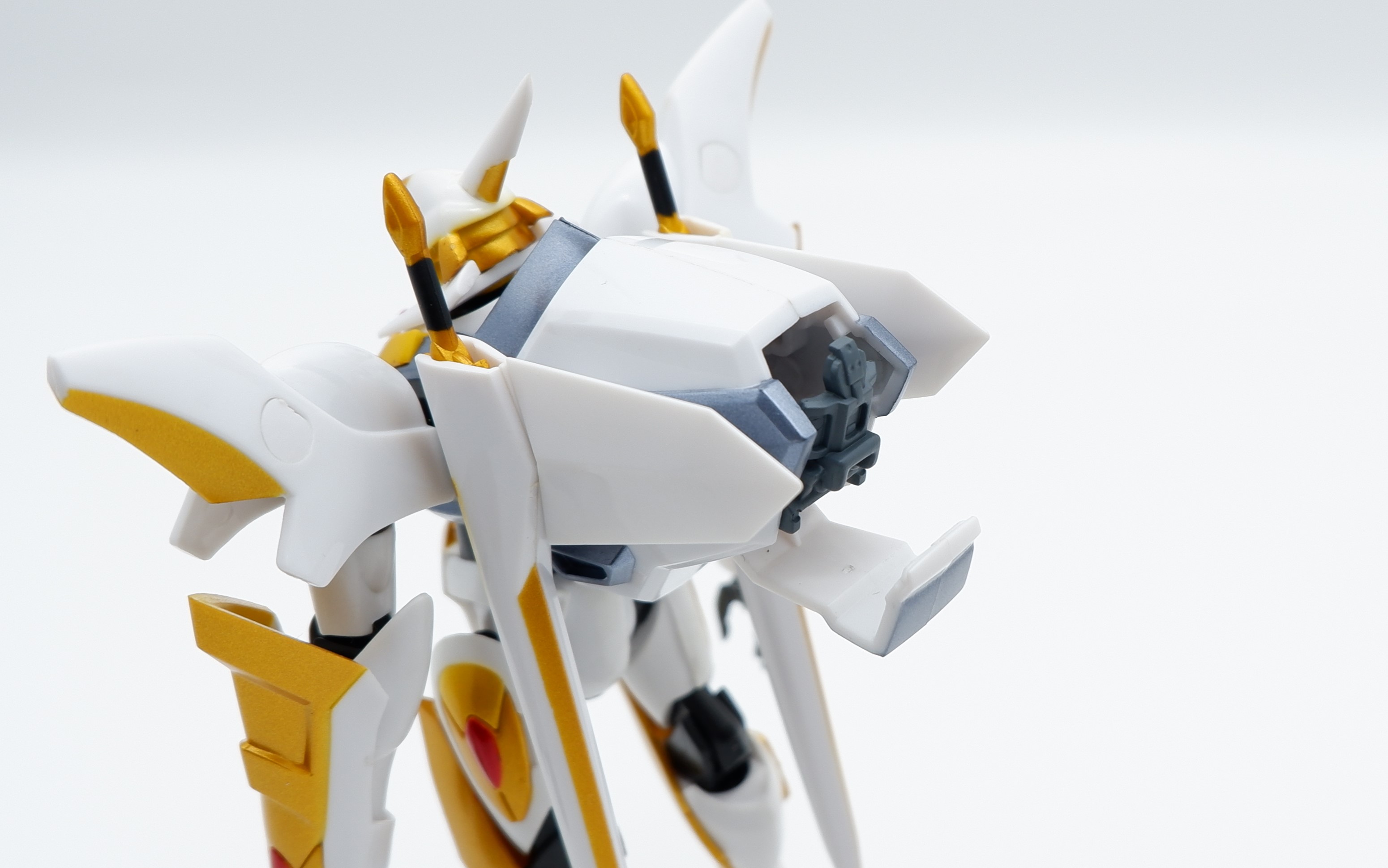 ROBOT魂 ランスロット・アルビオン レビュー | すだち城 二の丸の玩蔵