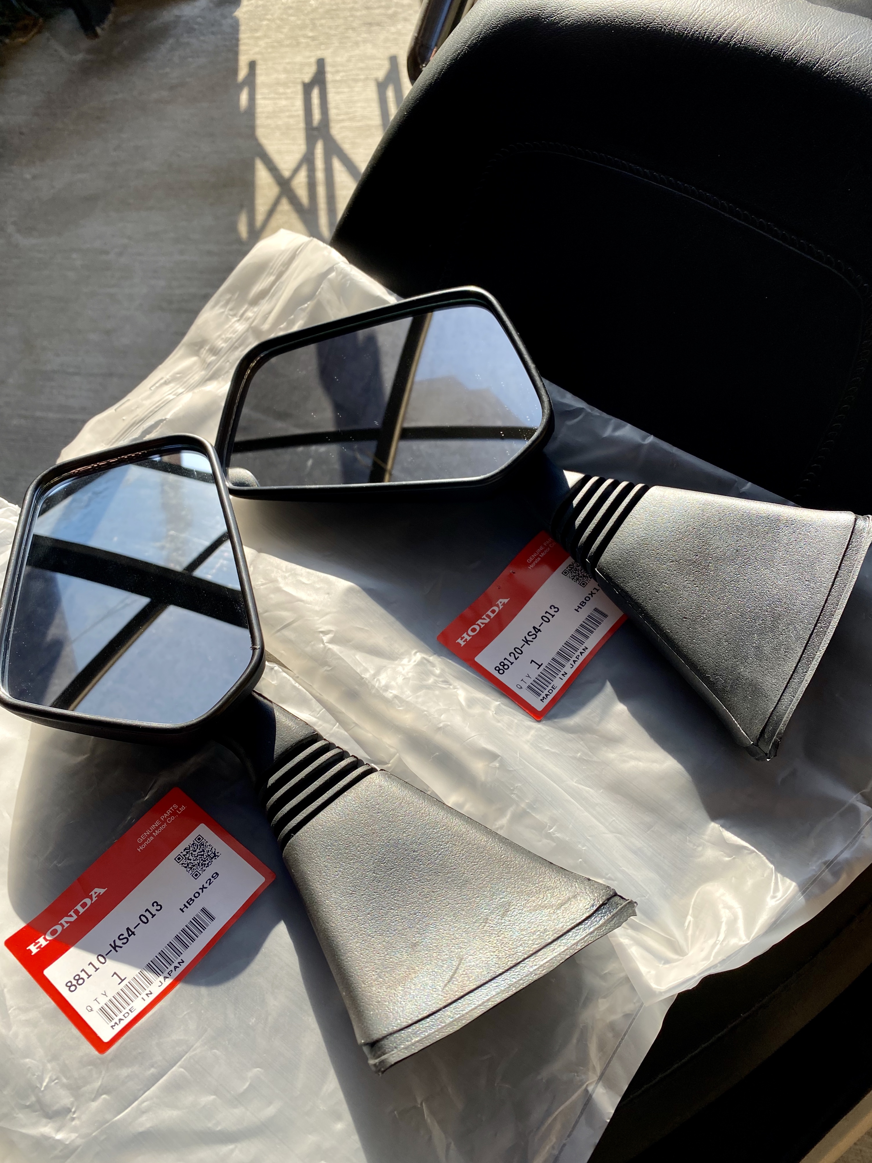 ホンダフュージョン純正カウルミラー 88110-KS4-013と88120-KS4-013に