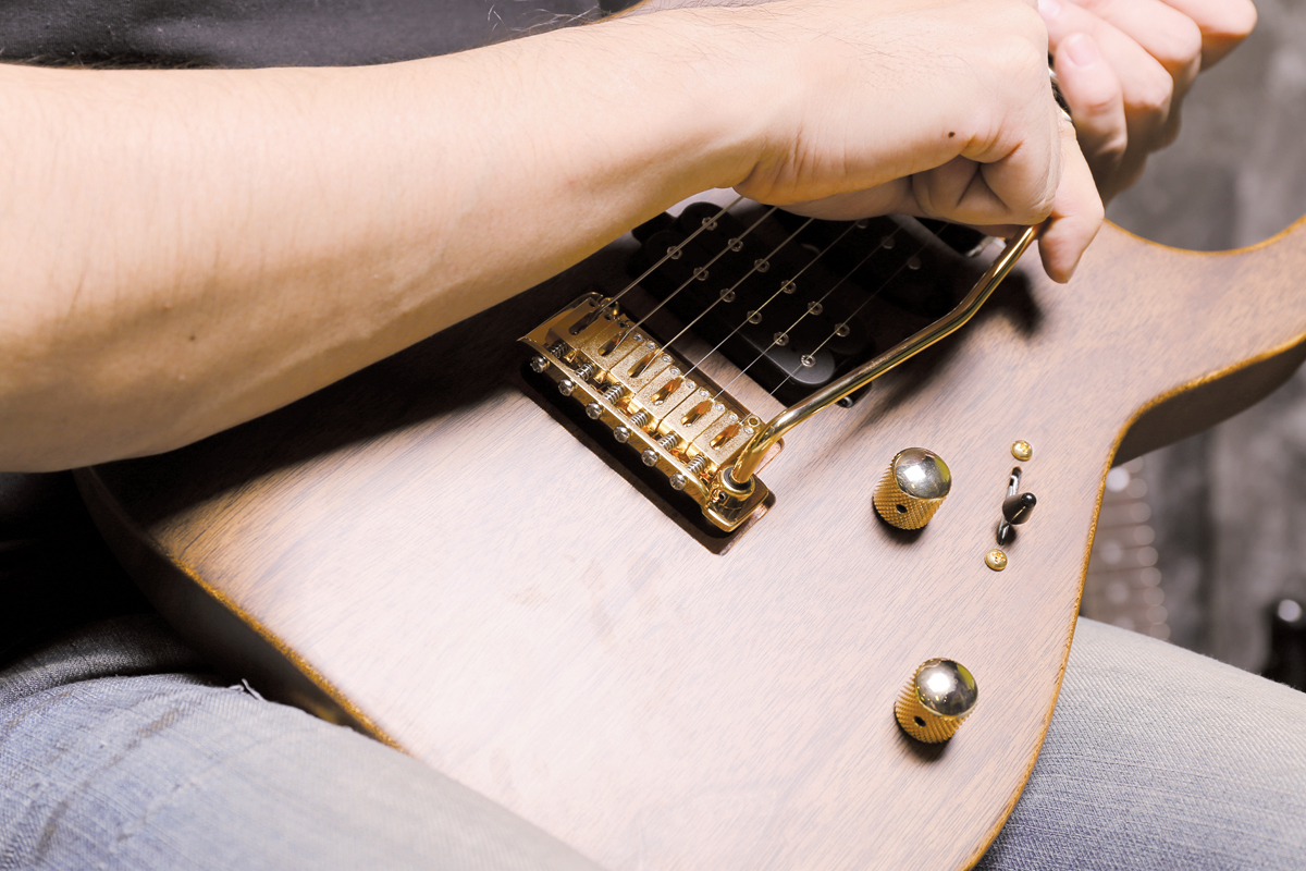 メイド・イン・ジャパンのCHARVELが誕生！