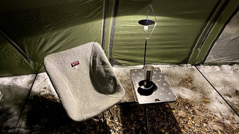 SHU WORKSのULランタンスタンド「ULTRA LIGHT PORTABLE CAMPING LIGHT