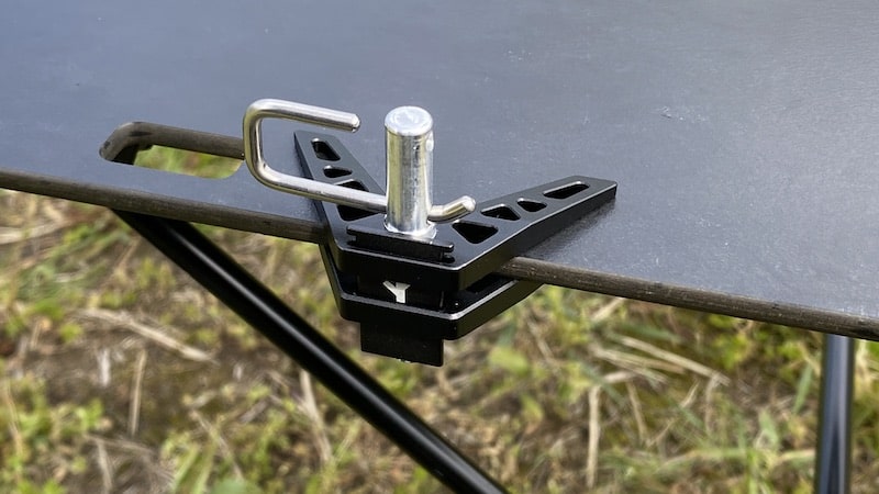 SHU WORKSのULランタンスタンド「ULTRA LIGHT PORTABLE CAMPING LIGHT