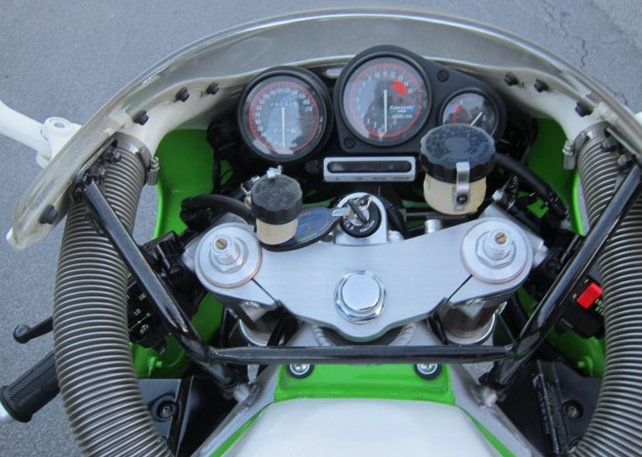 Homologation Special – 1992 Kawasaki Ninja ZX-7R K2 | Bike-urious