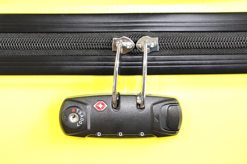 子供が乗れるキッズ用キャリーケース「MOKUBA」中サイズ イエロー