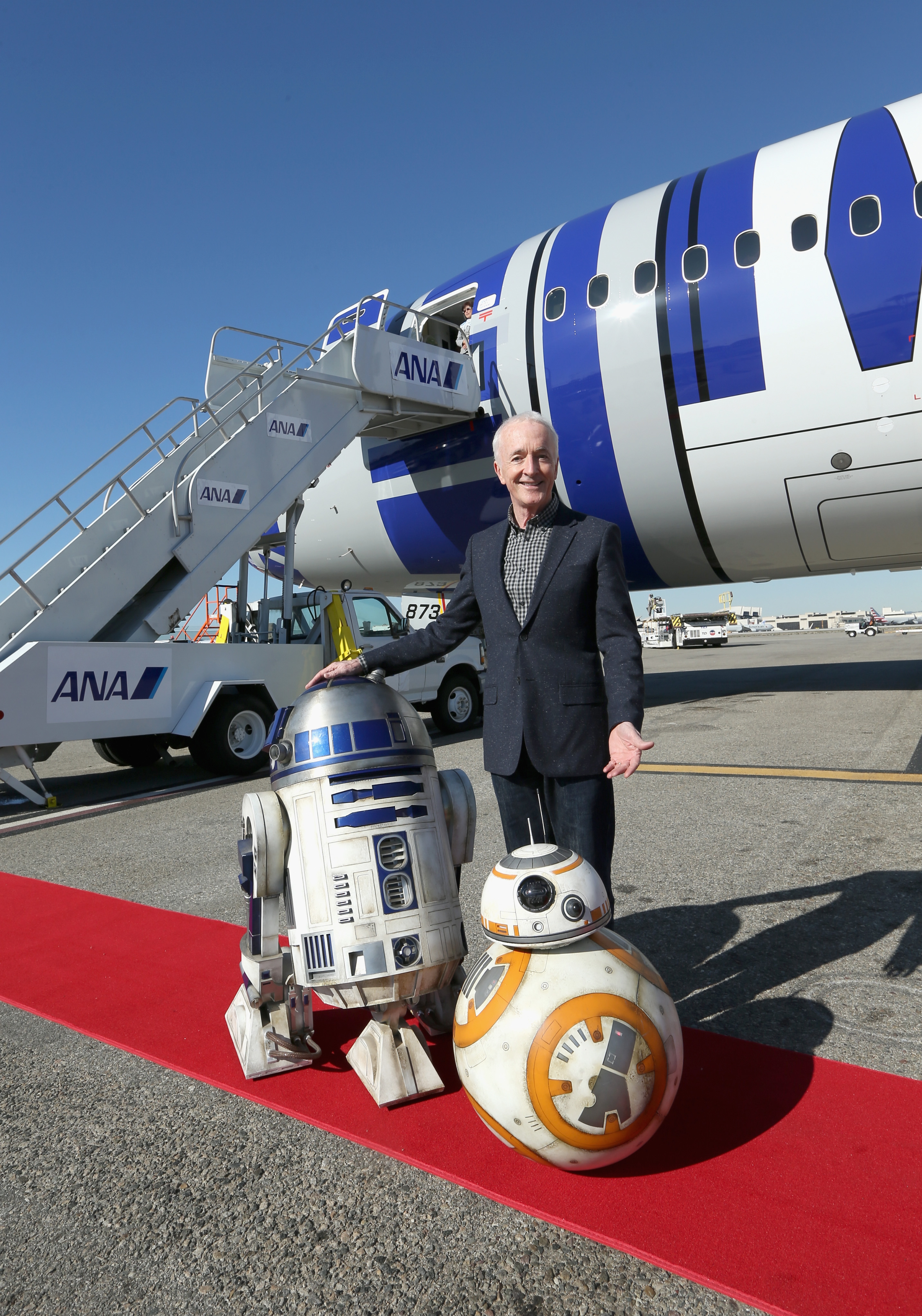TheDesignAir –ANA's R2D2 Jet Uses The Force to Transport Stars