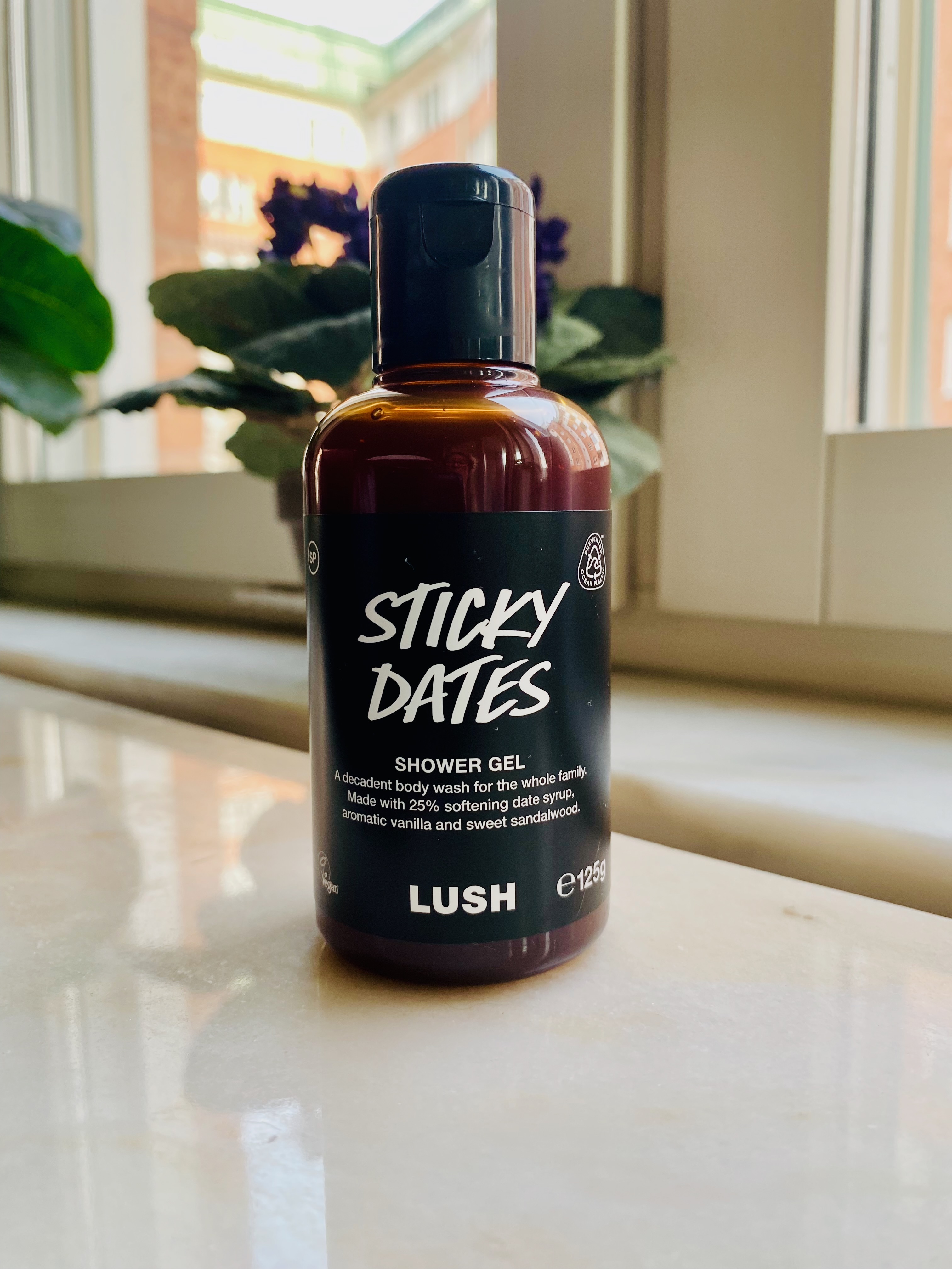 Lush Sticky Dates Shower Gel