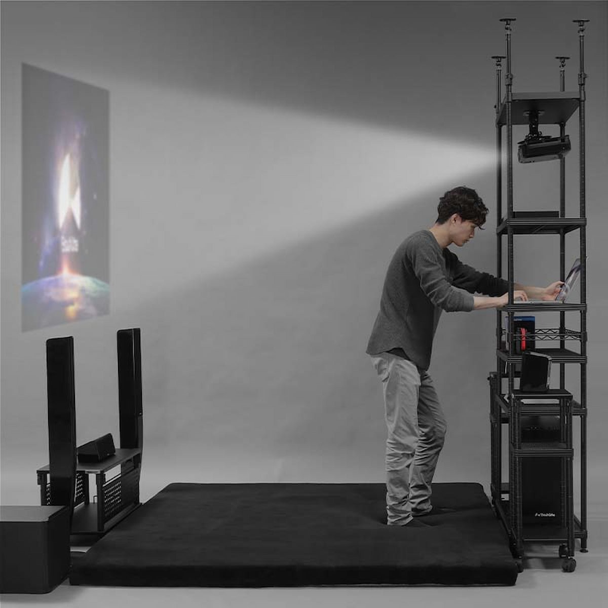 The rack that can be hung from the top of the projector without