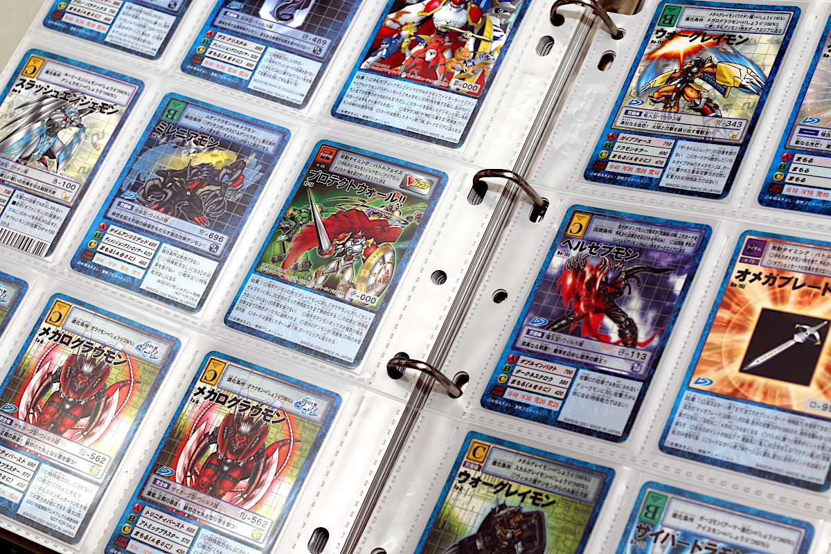 大事なカードを綺麗に保存！エポック社「トレーディングカード