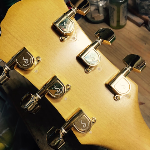 hide モッキンバード アメーバレプリカ 完成！ | Yuary Guitars