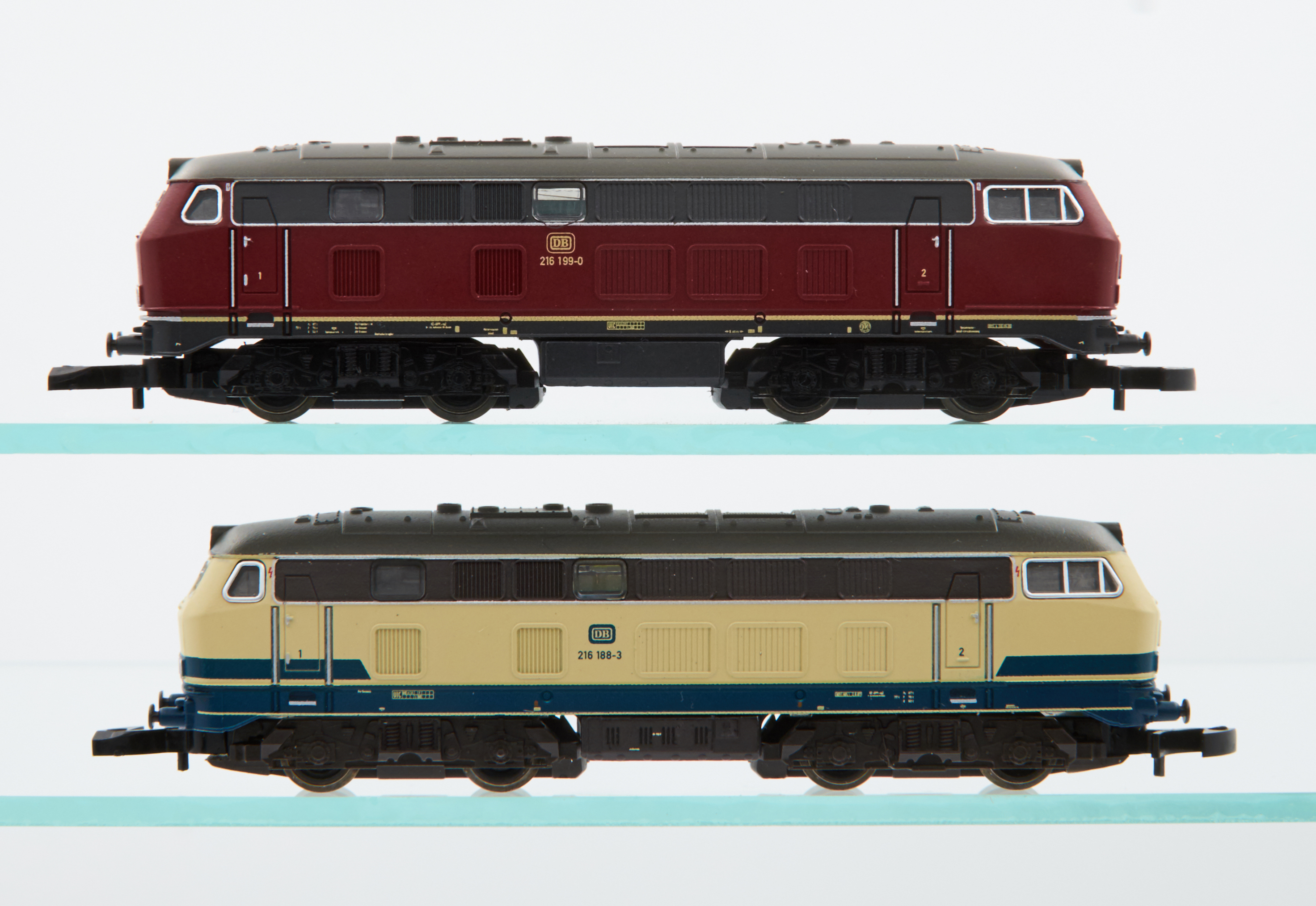 Marklin BR 216 locomotive diesel class | Z Trains Weekly