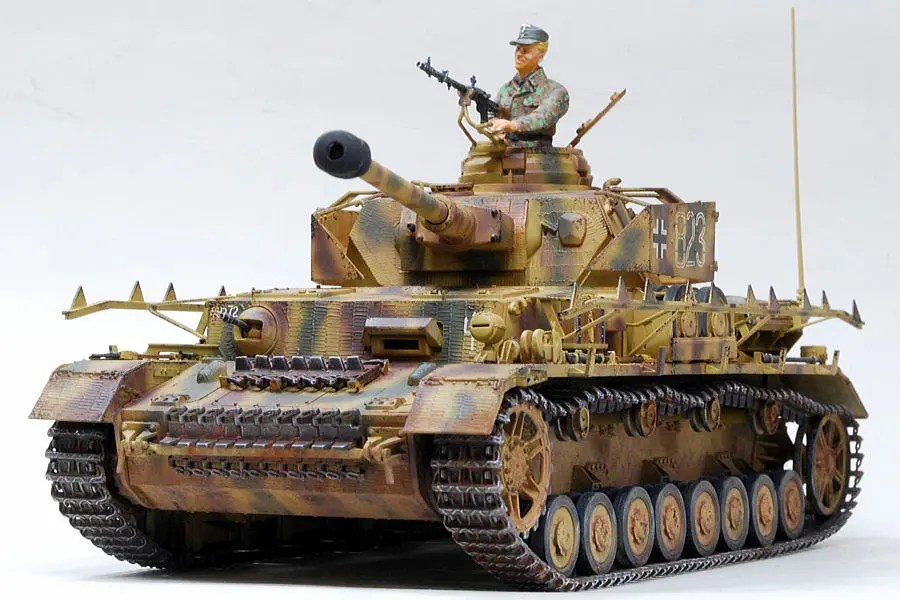 IV号戦車H型 後期型 ドイツ軍中戦車 ドラゴン 1/35 組立と塗装・製作記