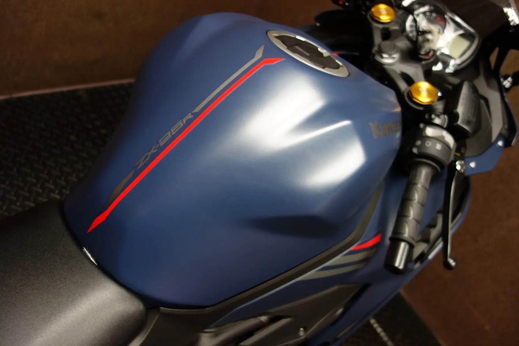 またまたKAWASAKIが熱い！ZX-25R SEﾆｭｰｶﾗｰ入荷！！｜バイク・自転車の