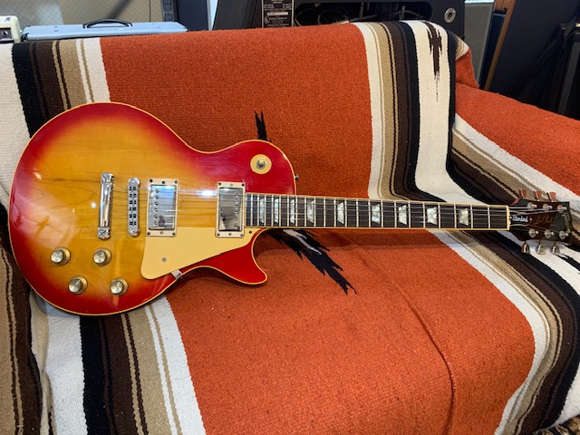 Finest Guitars ヴィンテージ通信】70sレスポール三本入荷