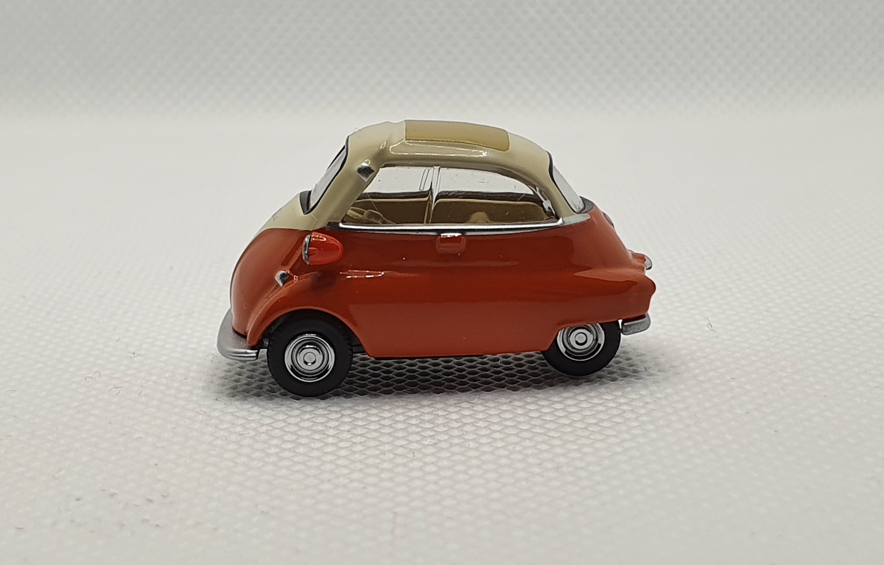 Don't burst my bubble – the Schuco BMW Isetta (and some Japanese
