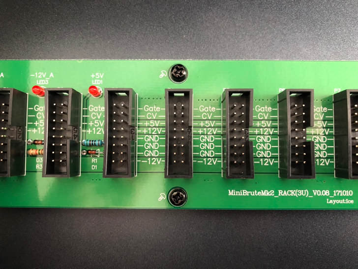 Product Review #3：Arturia RackBrute 〜 これからモジュラーを始める