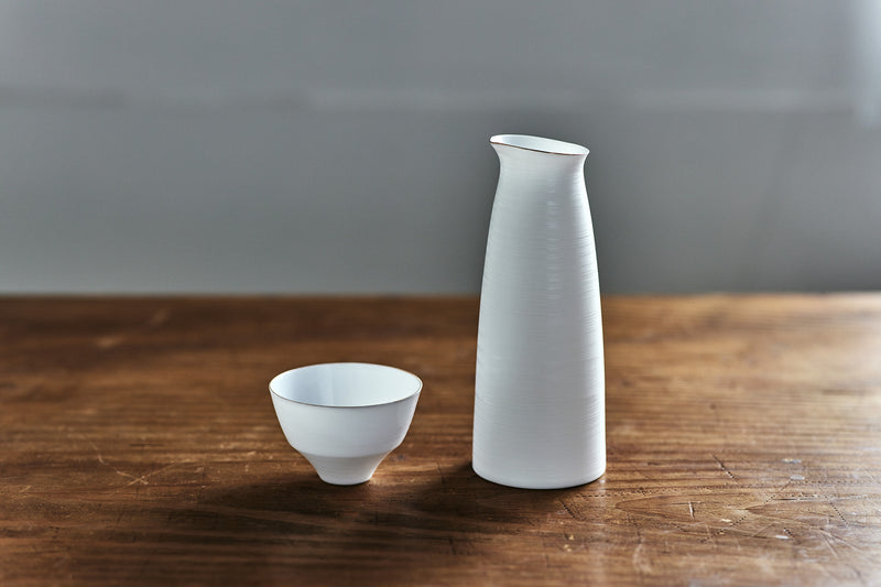 やま平窯のエッグシェル ぐい呑み 日月 – いちじつ - ともに生きる