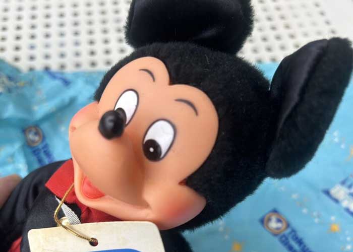 開園当時の東京ディズニーランドのミッキーマウス人形、買い取りしま