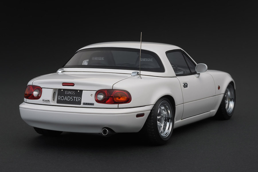 IG0663 1/18 Eunos Roadster (NA) White | LINE UP | [公式] ignition