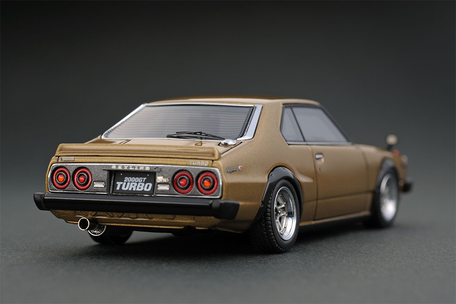 IG0316 1/43 Nissan Skyline 2000 Turbo GT-ES (C211) Gold | LINE UP
