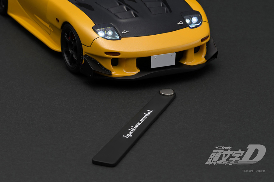 IG3189 1/18 INITIAL D Mazda RX-7 (FD3S) Yellow with LED light