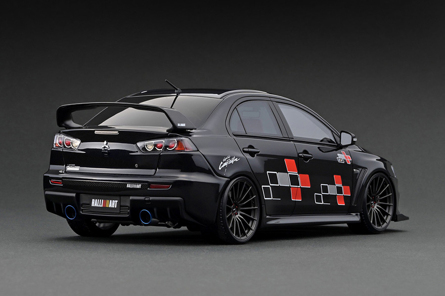 IG3212 1/18 Mitsubishi Lancer Evolution X (CZ4A) Black Metallic