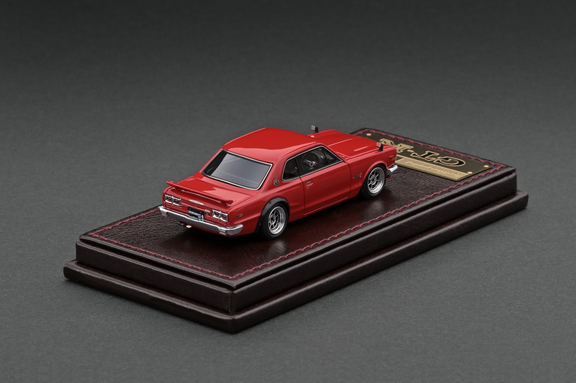 IG2305 Nissan Skyline 2000 GT-R (KPGC10) Red – ignition model