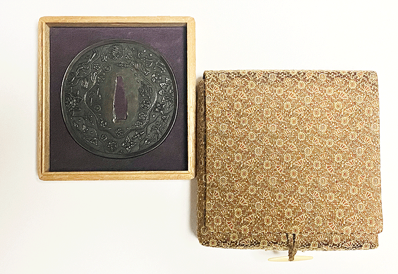 鐔 古金工 Tsuba Ko-Kinko design of Leaf and Flower | 日本刀買取
