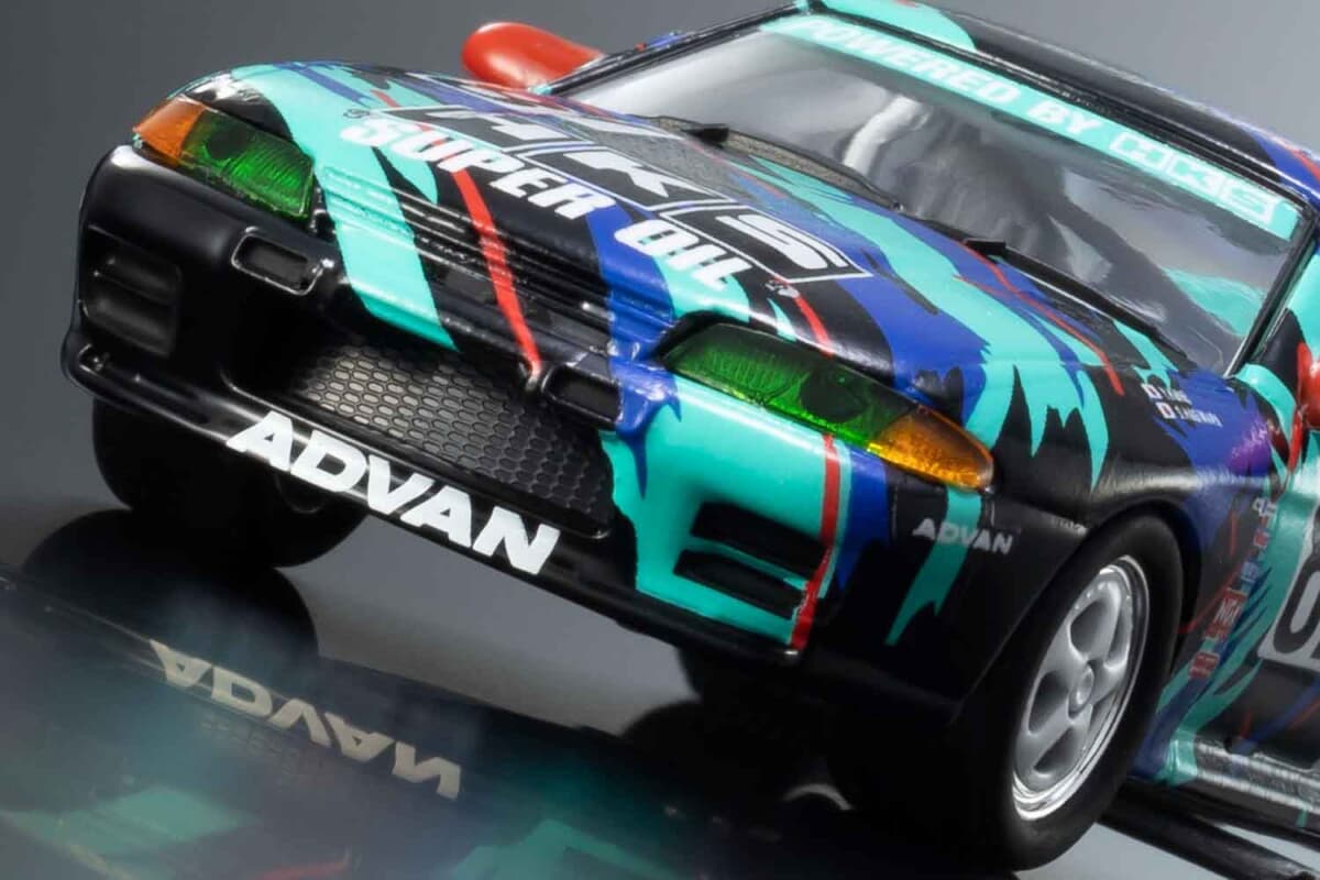 個性際立つカモフラカラーを1/64で完全再現！京商ミニカー「HKS