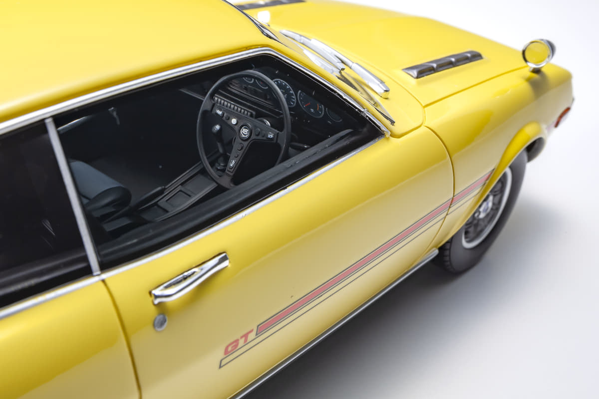 イエロー・ポリカの「ダルマセリカ」999台限定で降臨！ 1/18スケール