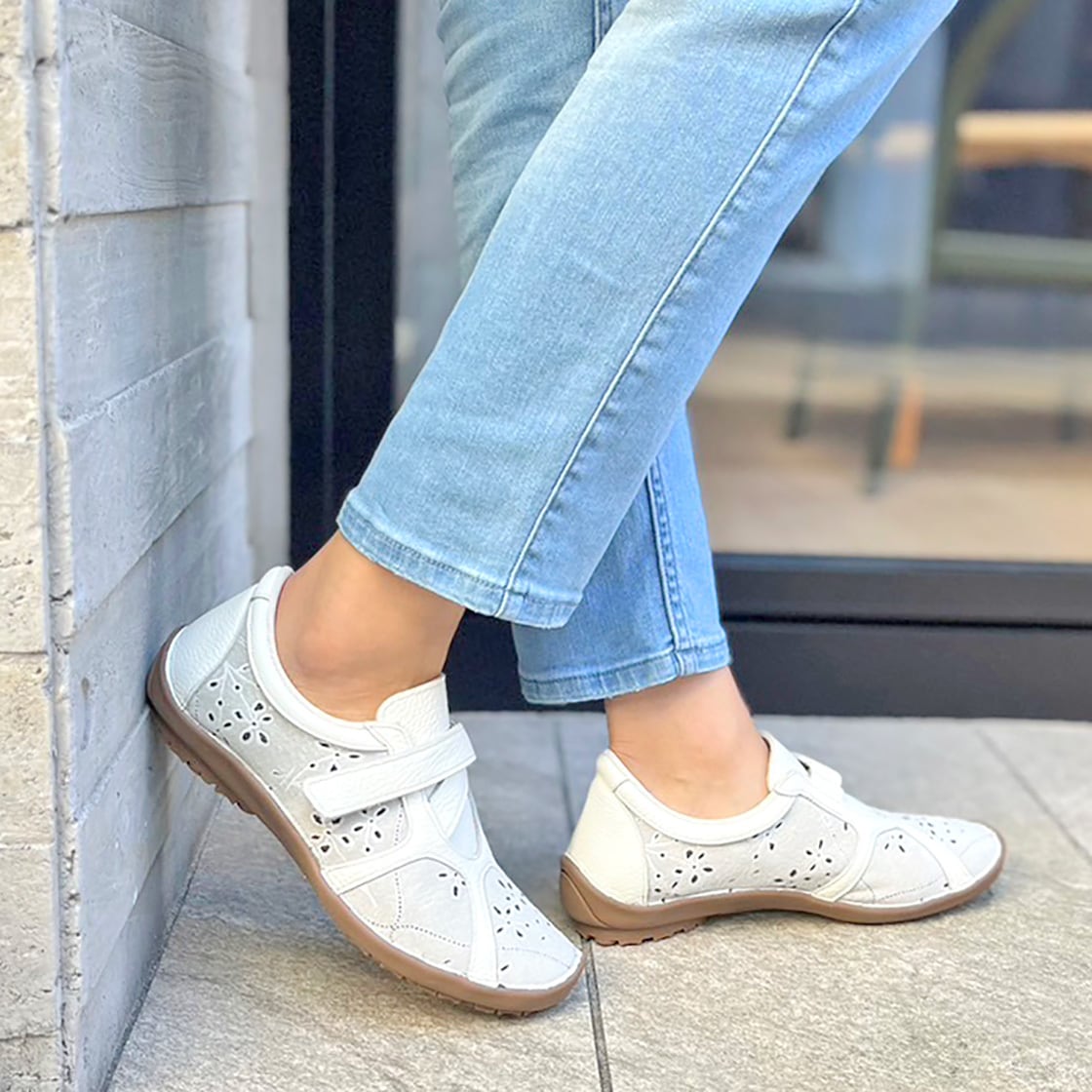 771301】ベルクロスニーカー | モネ(Monet) | マルイウェブチャネル