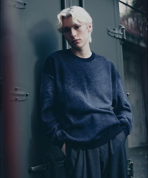 セール】 アブストラクト グラデーション ニット / クルーネックプル