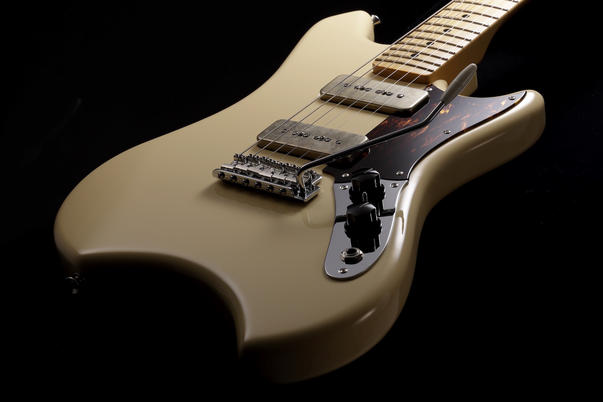 King Gnu常田大希と新井和輝初のシグネチャーモデルが「フェンダー