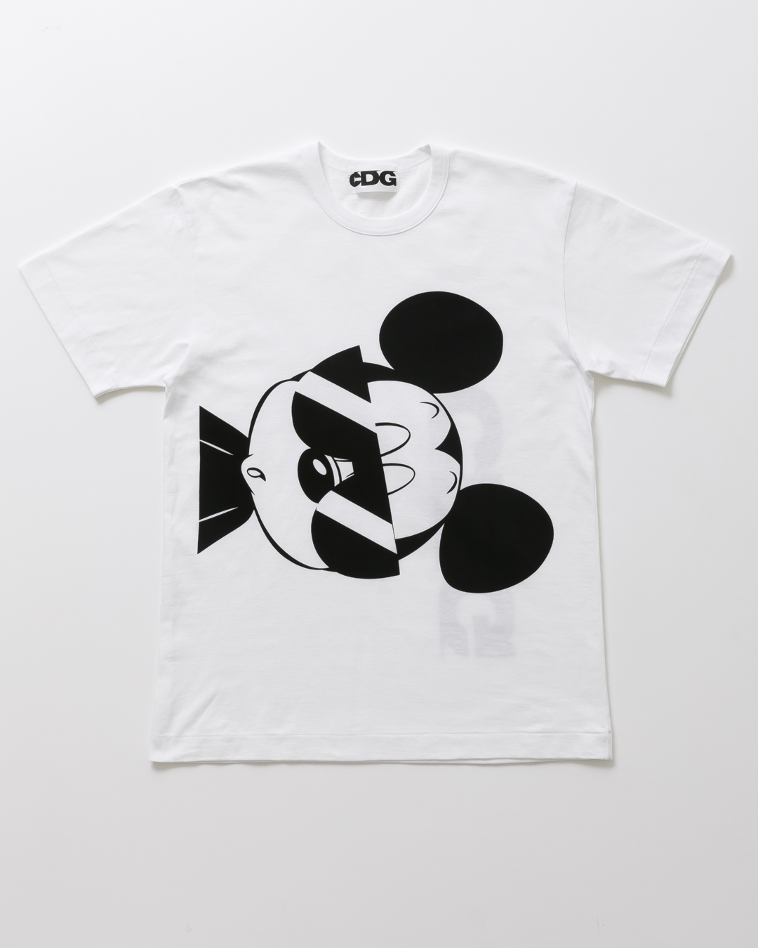 コム デ ギャルソン」による「CDG」がミッキーのフーディとTシャツを