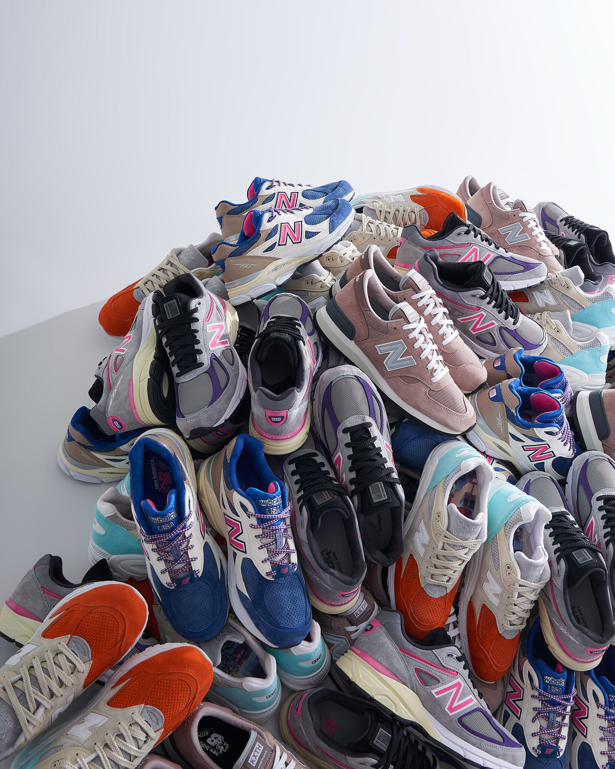 ニューバランス」の“990”シリーズと「キス」がコラボ - TOKION