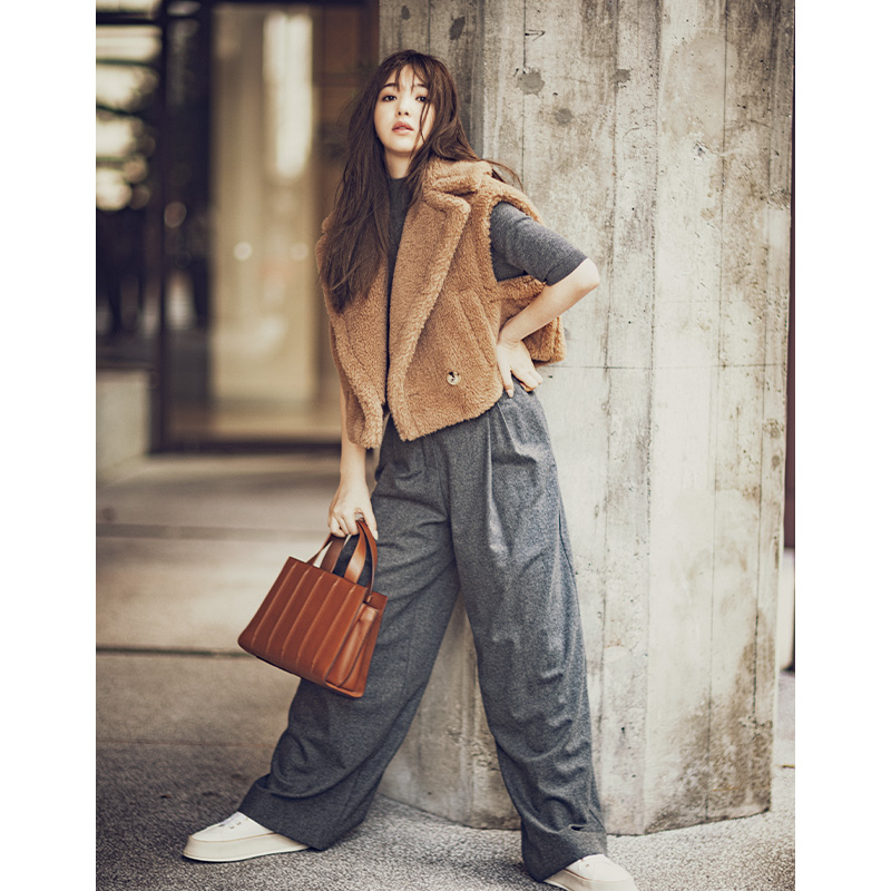 マックスマーラの【テディベアコート速報】藤田ニコルさんが着こなす