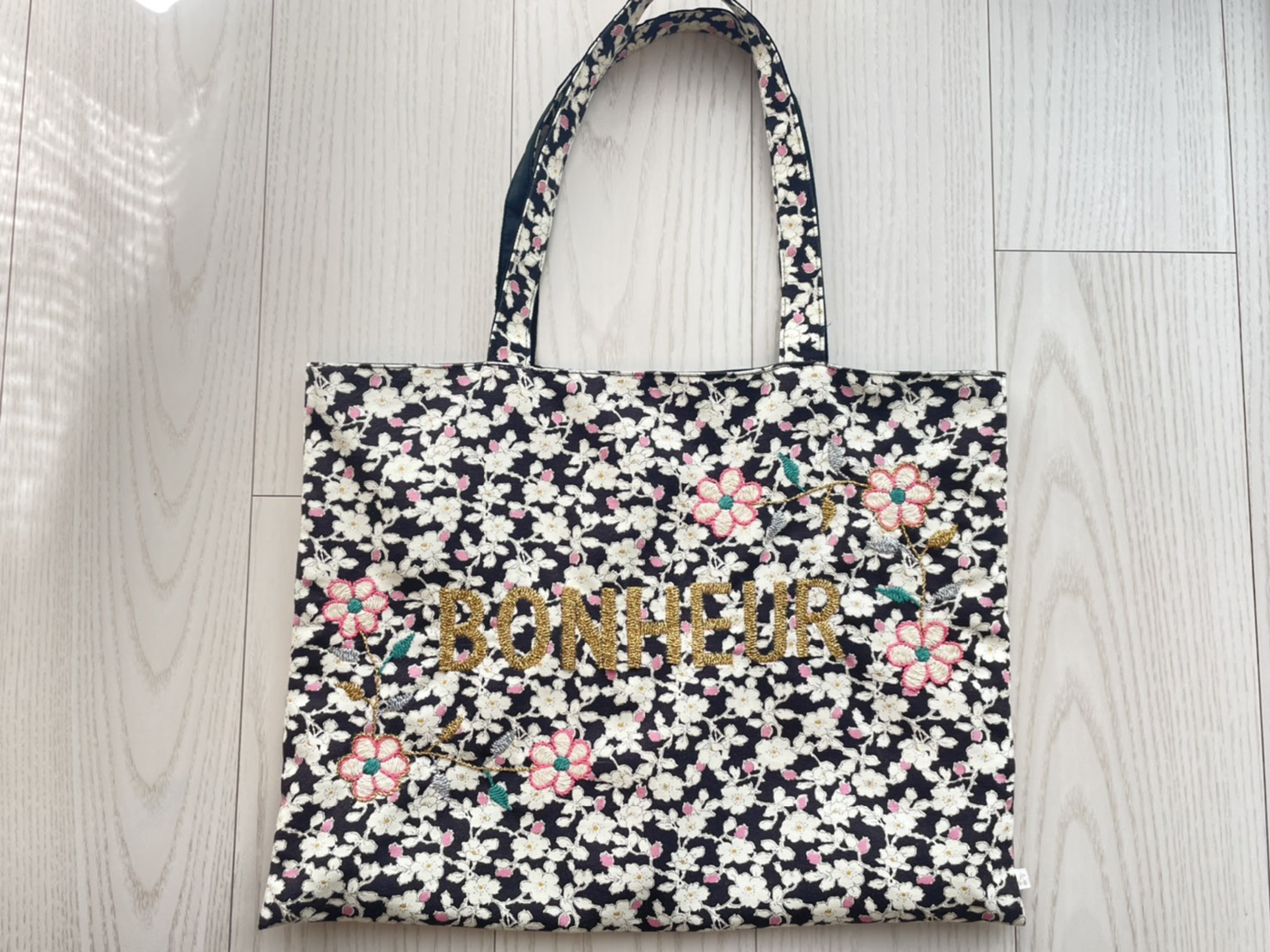 0歳男の子3歳女の子ママのマザーズバッグの中身！Bonpointのトート