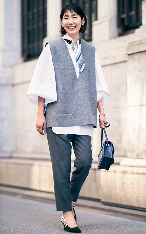 ブラウス好き”ママが夢中！『シーマリー』ってどんなブランド？ | VERY