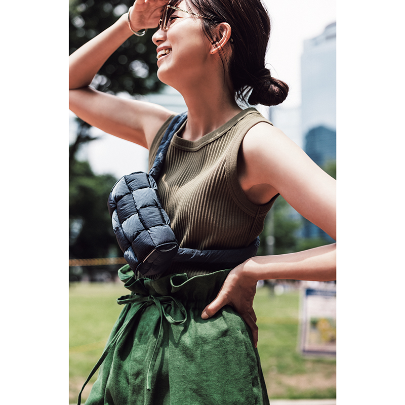 ボッテガ】ナイロンの“カセット”が大活躍！小さめショルダーが最旬