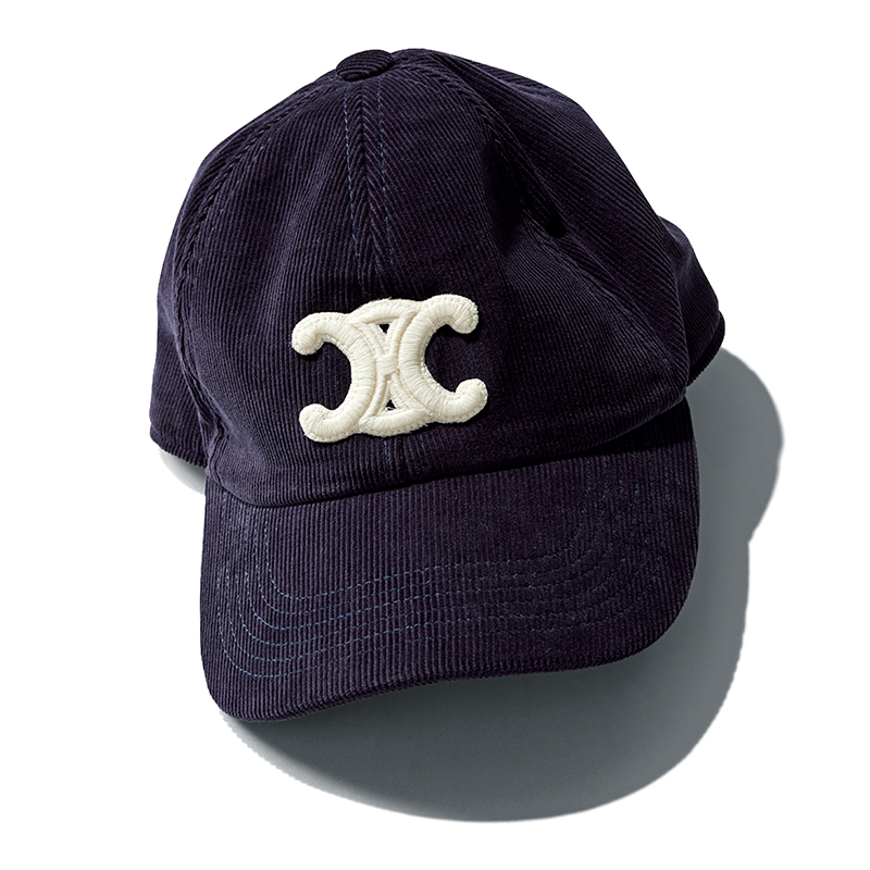 セリーヌ】のキャップがご近所名品！“トリオンフ”で部屋着も即洒落見え