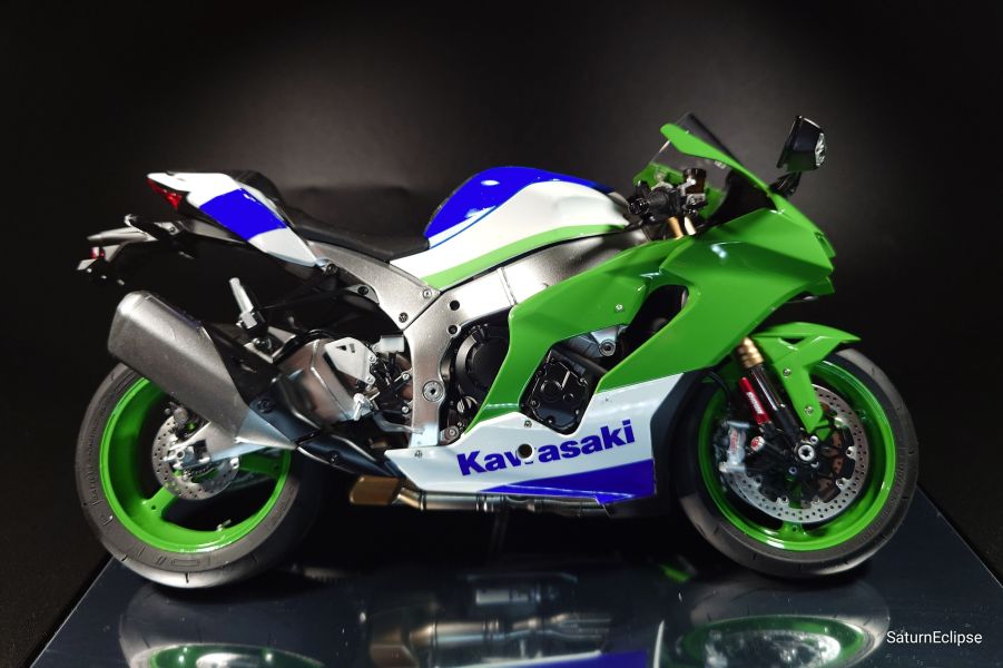 MENG 1/9 Ninja ZX-10R 40th 40周年記念車 モンモデル 塗装済み 模型