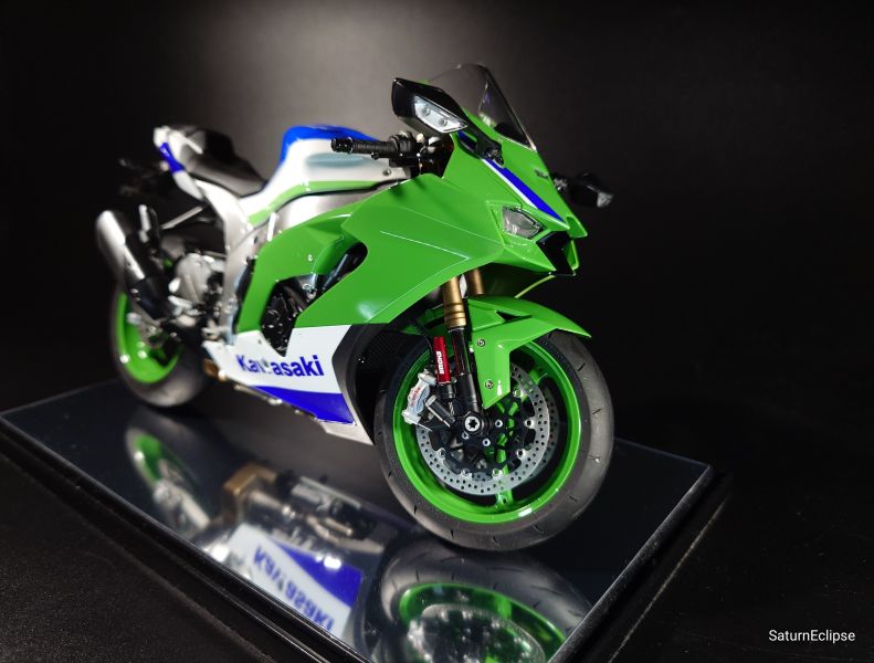 MENG 1/9 Ninja ZX-10R 40th 40周年記念車 モンモデル 塗装済み 模型