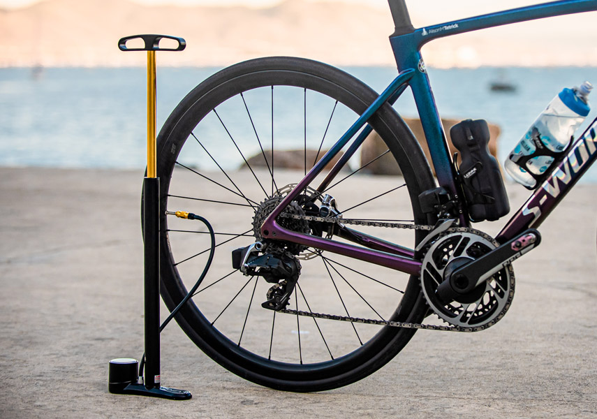 LEZYNE コンパクトで軽量、 便利に使えるCNC TRAVEL FLOOR DRIVEに