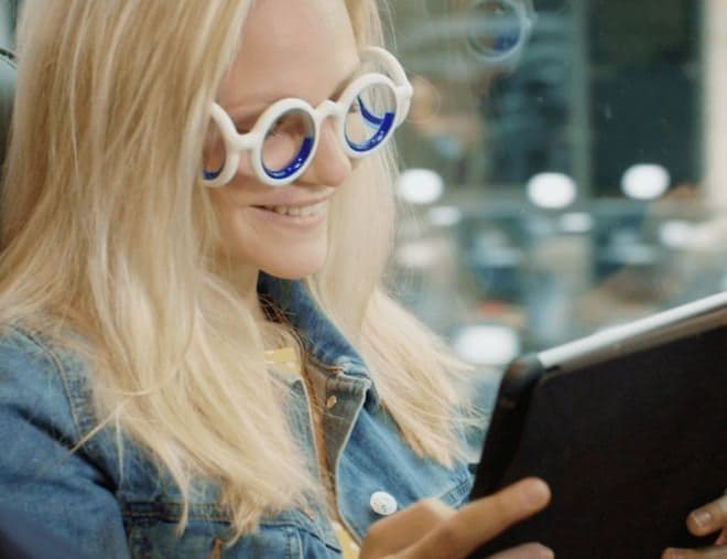 乗り物酔いを防ぐメガネ、シトロエンの「SEETROEN GLASSES」 [えん乗り]