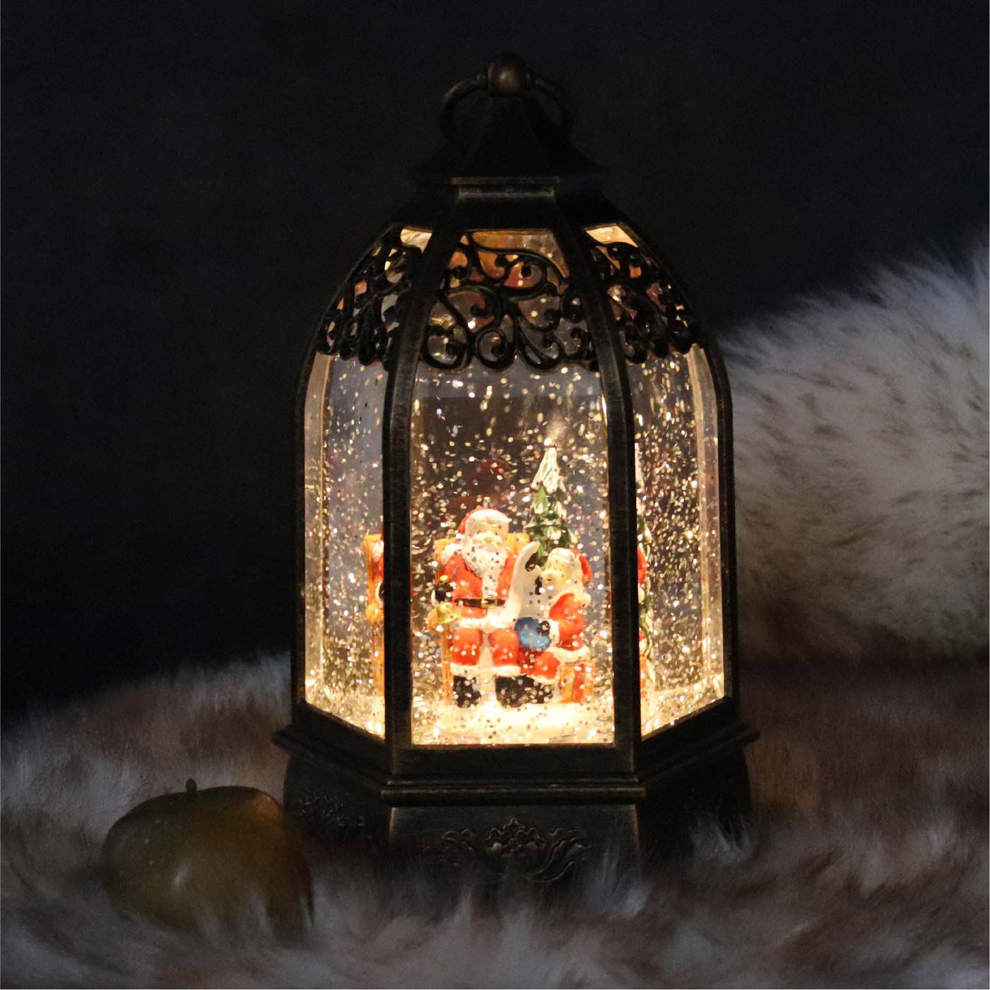 心待ちのクリスマスを素敵に演出！きらめくスパンコールの雪景色バブル