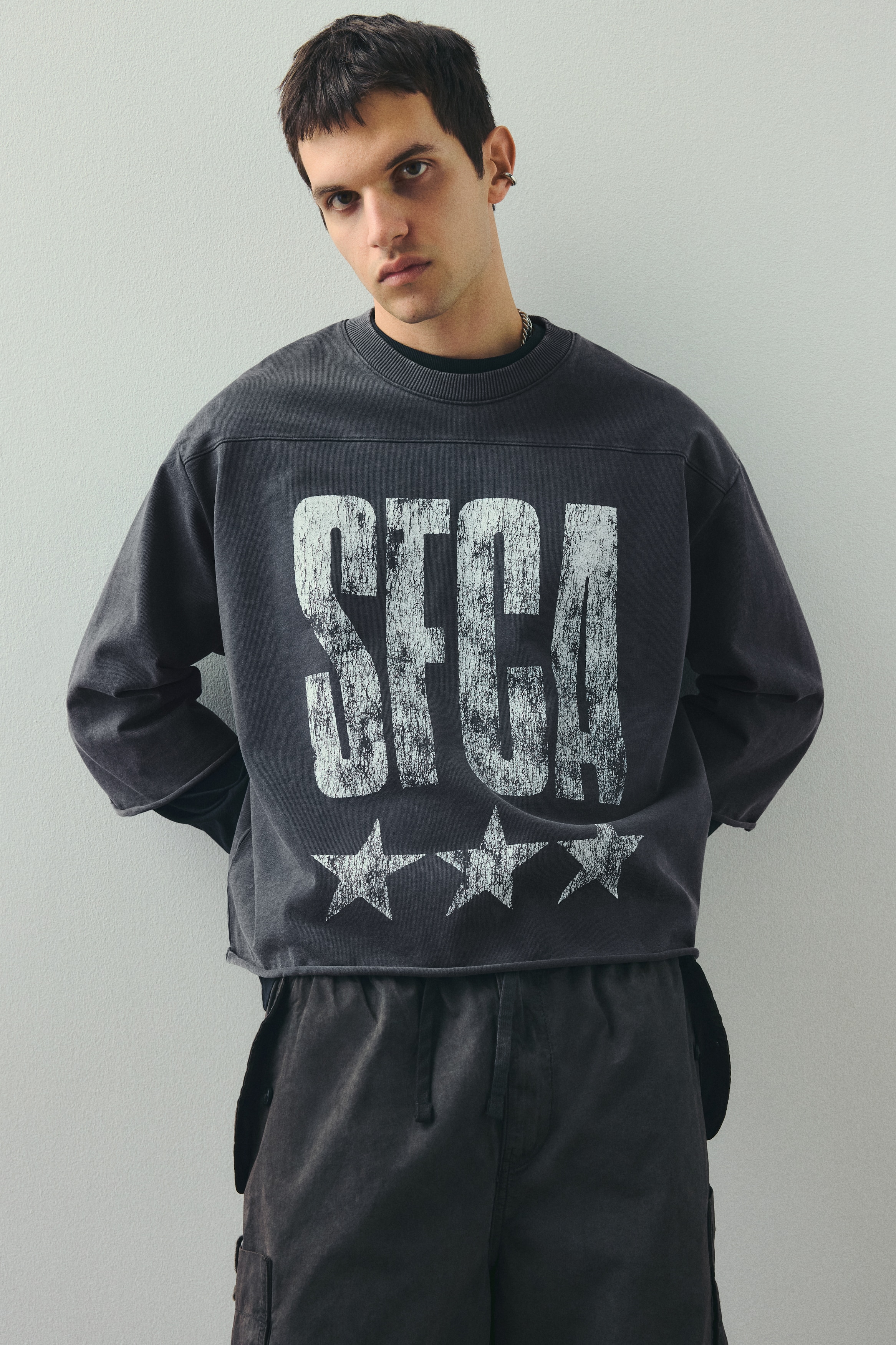 オーバーサイズフィット クロップドTシャツ - ダークグレー／SFCA